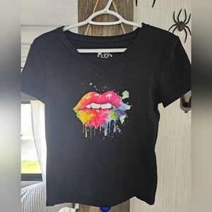 Multi color lip T-shirt